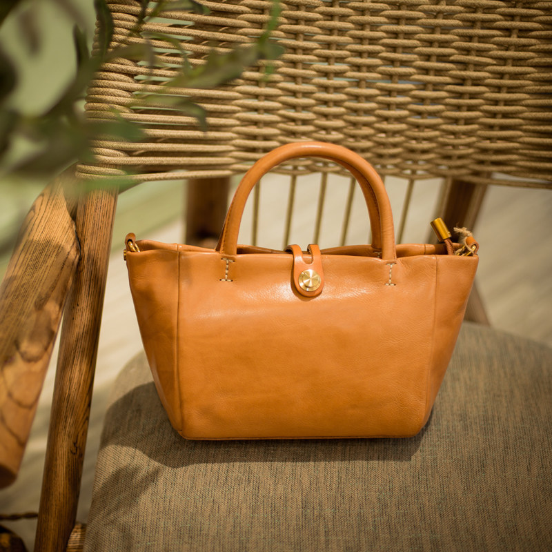 意大利进口牛皮原创小众设计牛皮真皮女士手提包单肩斜挎包