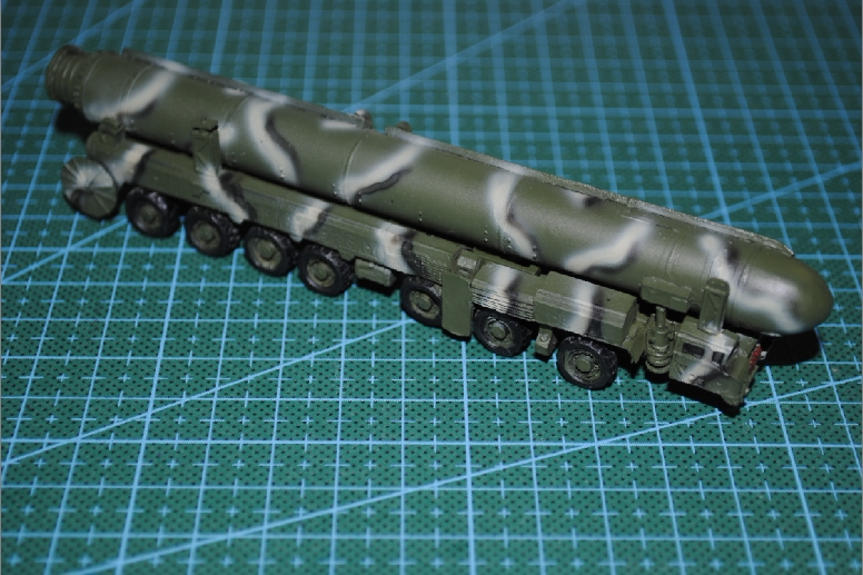 成品:1/144 俄罗斯白杨(ss-25)洲际弹道导弹模型