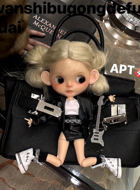 黑色拍这里！肉肉嘻哈风APT 可爱帅气rose朋克皮衣造型恶搞铂金包