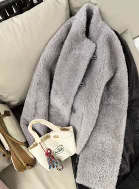 YEVA CHAO“皮料等级版型全是满分”Svip珍惜收 灰紫皮毛一体外套