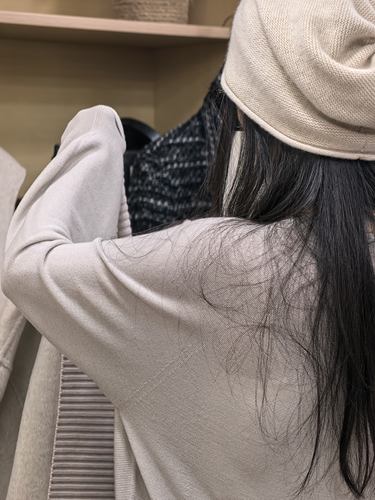 YEVA CHAO“100%意大利进口纱线”绵羊毛无缝一体针织宽松打底衫