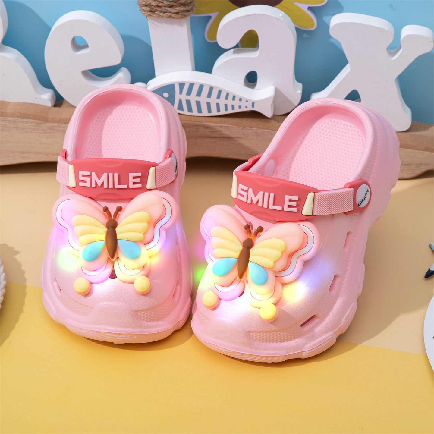 EVA儿童拖鞋夏男童卡通发光亮灯包头凉拖室内防滑女童宝宝洞洞鞋