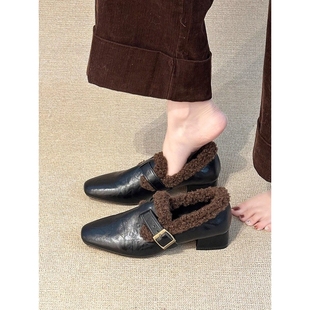 日本offcat加绒乐福鞋女冬季粗跟毛毛鞋一字扣带保暖气质小皮鞋