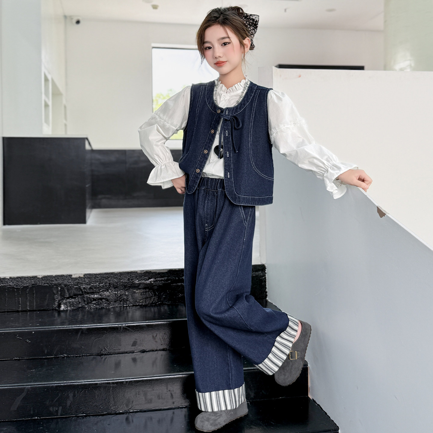 女童春装牛仔马甲套装2026新款女孩时髦洋气三件套大童一整套穿搭