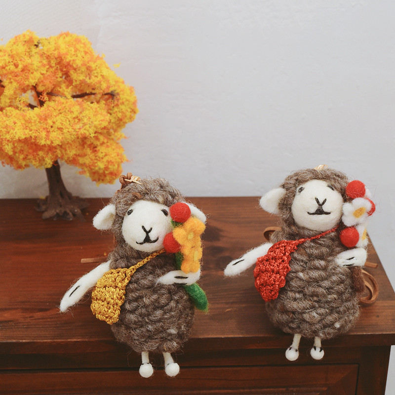礼物新年送花小羊挂件羊毛毡绵羊车挂礼品情侣包挂尼泊尔进口手工