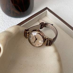 小表盘腕表 轻奢小众学生女士小巧精致皮带式 伴朵手表女款 2024新款