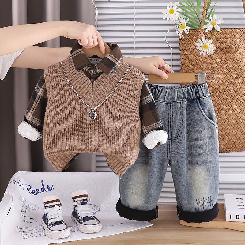 儿童冬装1-3岁男宝宝加绒三件套小童洋气加厚套装婴儿时尚衣服潮2