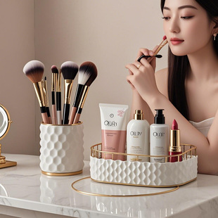 化妆刷收纳筒旋转防尘笔筒梳妆置物架化妆笔收纳 简约风格 新款 欧式