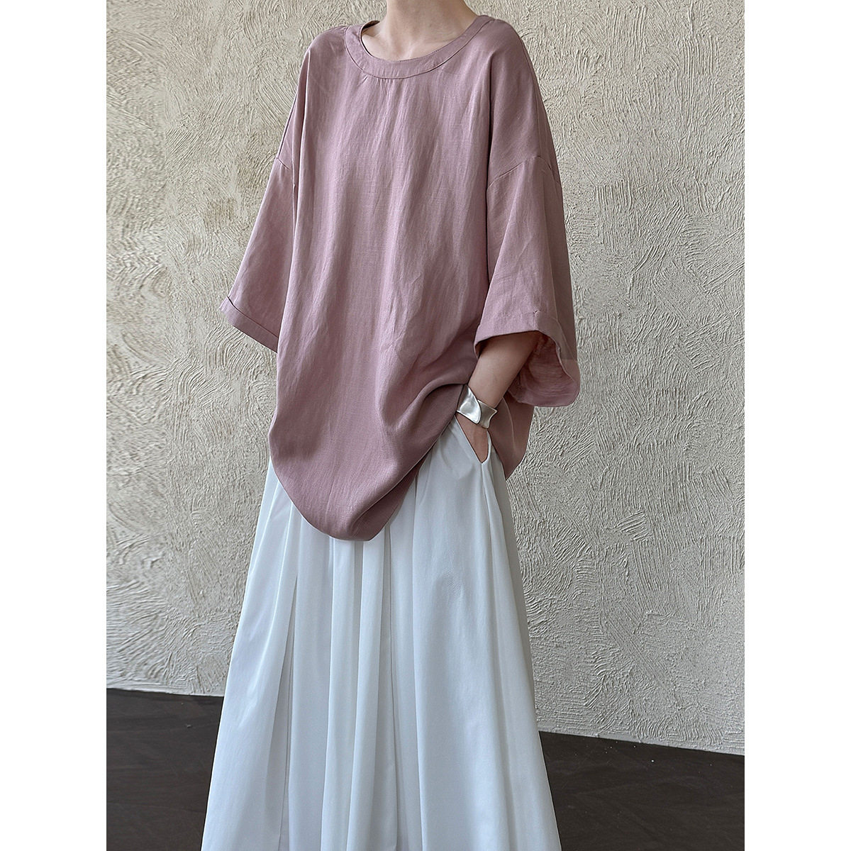 鹿西 慵懒风简约宽松圆领T女夏季新款后背绑带五分袖短袖上衣3656