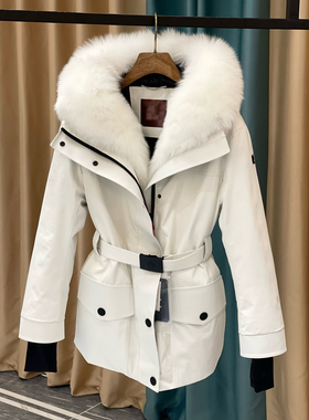 M家滑雪系列超大毛领束带女士派克服外套狐狸毛领收腰羽绒服