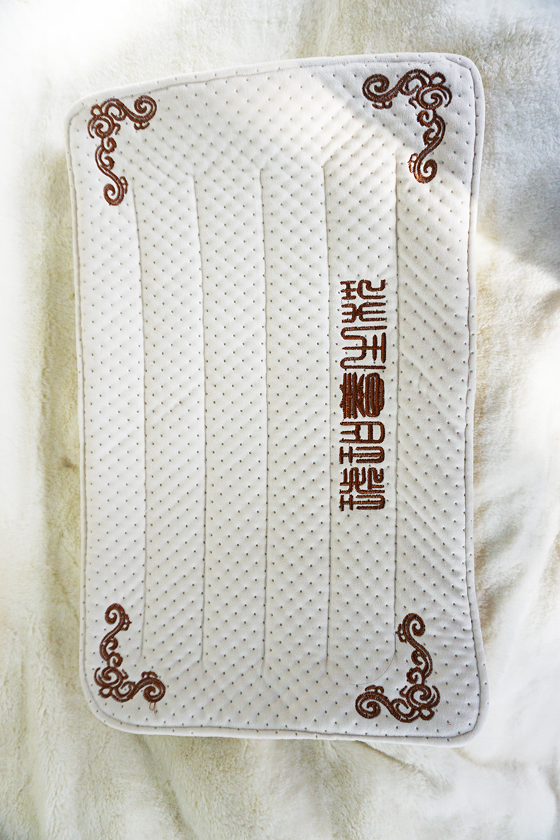 琥珀枕套枕垫舒肤绒道可填充养生