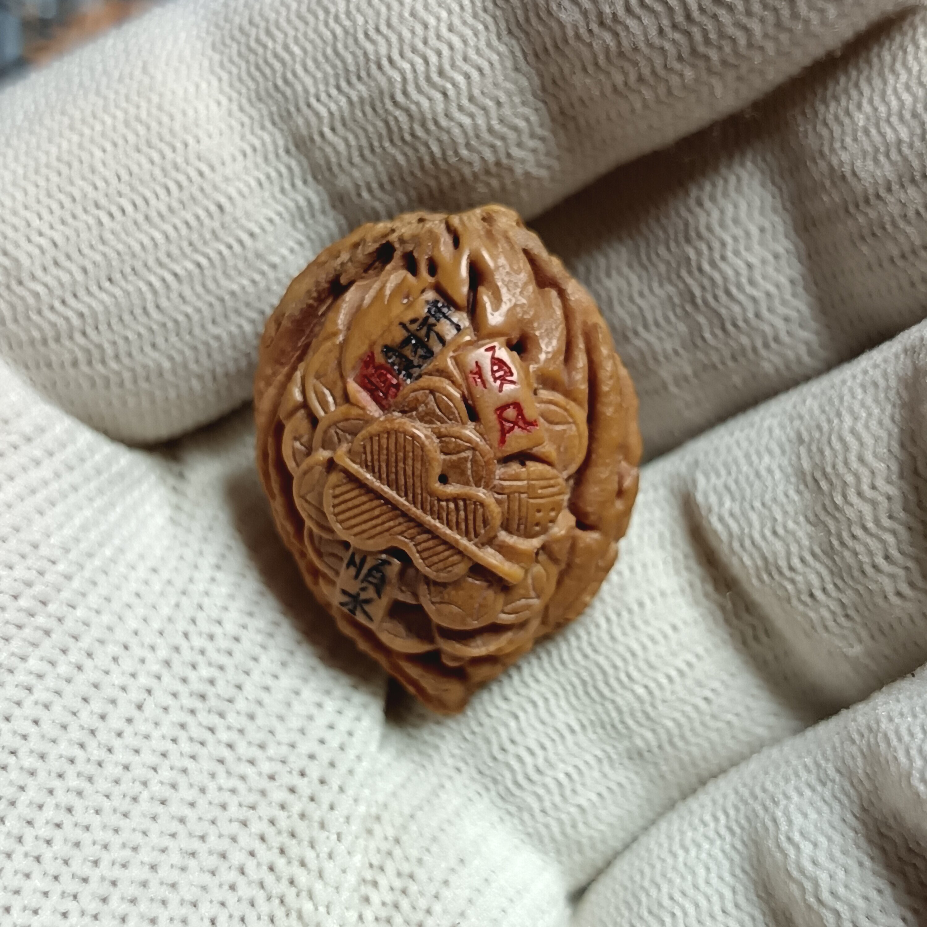 纯手工顺财神桃枭桃核单籽雕刻精品手把件配饰随身保平安压惊好运