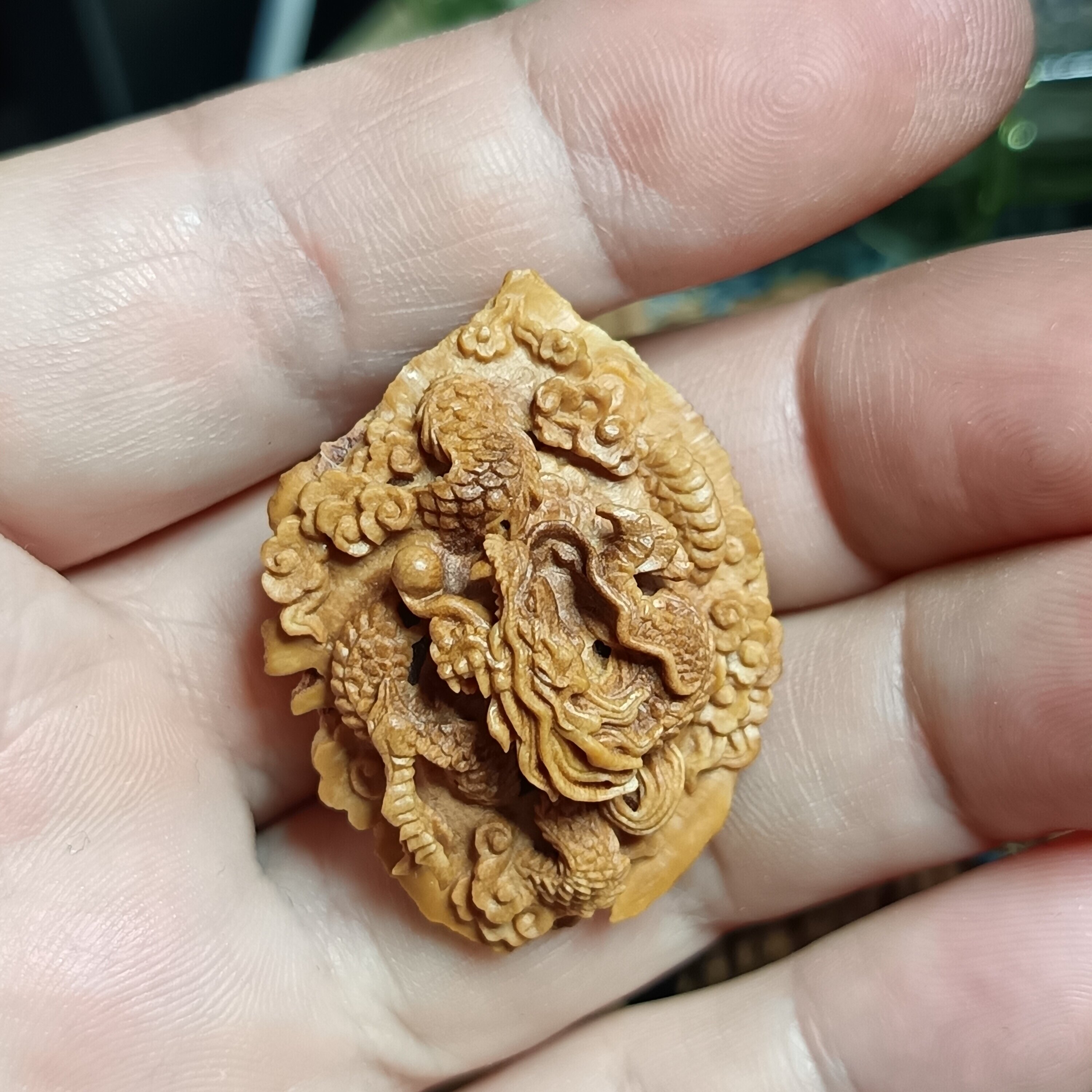 桃核雕刻挂件配饰高级感文玩把件可以盘的手工艺品吊坠高端男女款