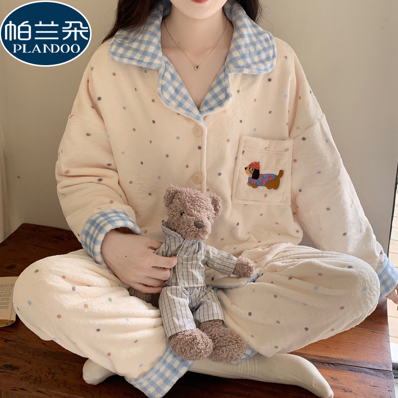 2025超火睡衣女款秋冬季珊瑚绒加厚法兰绒开衫卡通波点家居服套装