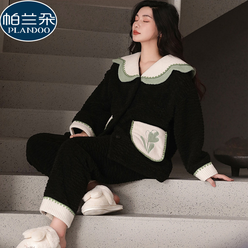 2025新款珊瑚绒睡衣女士加厚法兰绒秋冬季长袖翻领甜美家居服套装