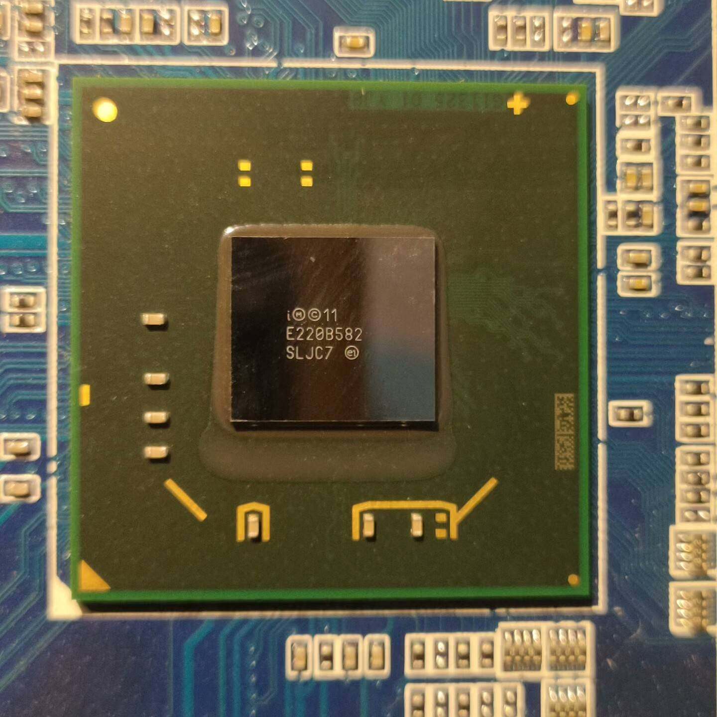 议价SLJC7芯片，切割芯片，有人要了再切下来