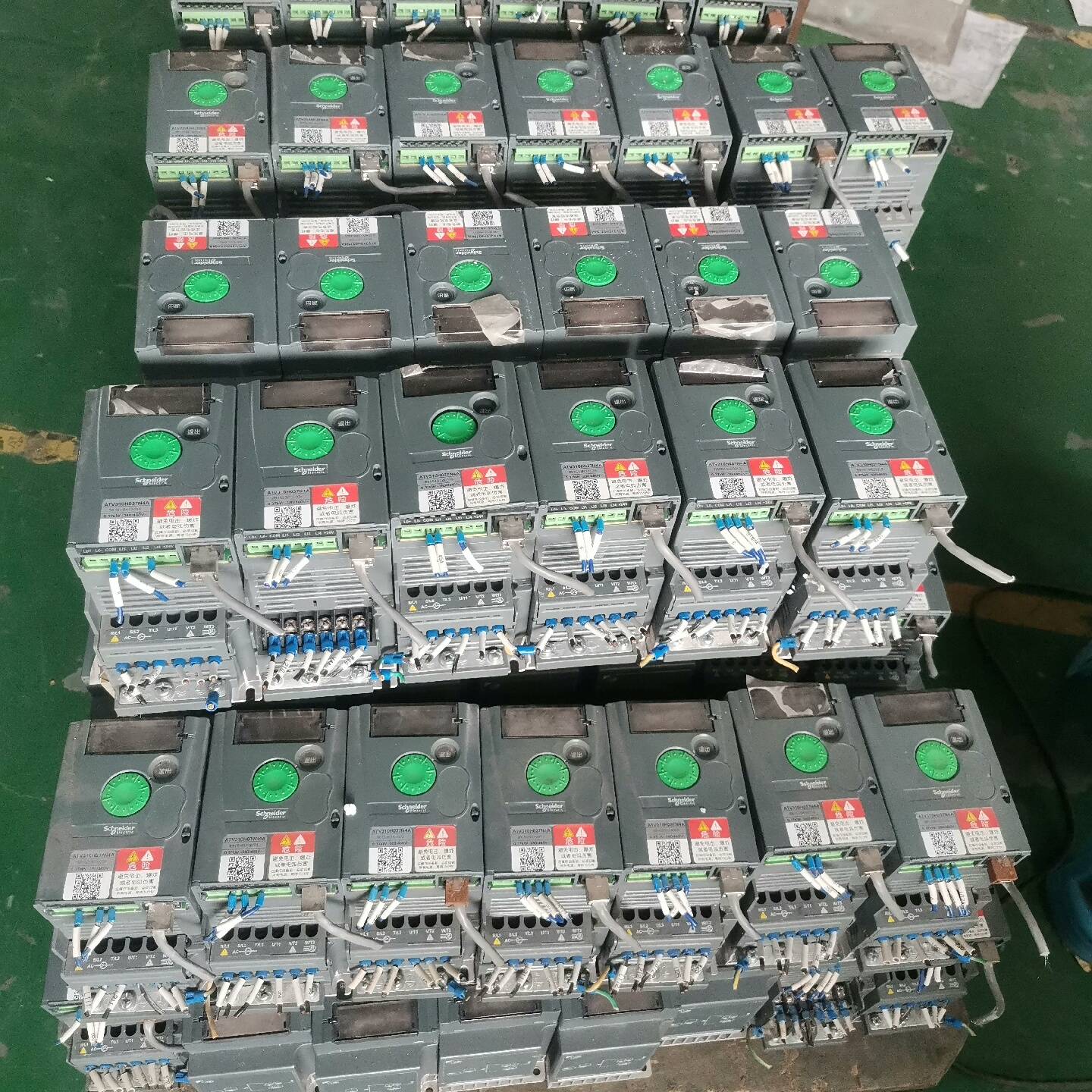 议价德变频器ATV310H037N4A，0.37KW，380