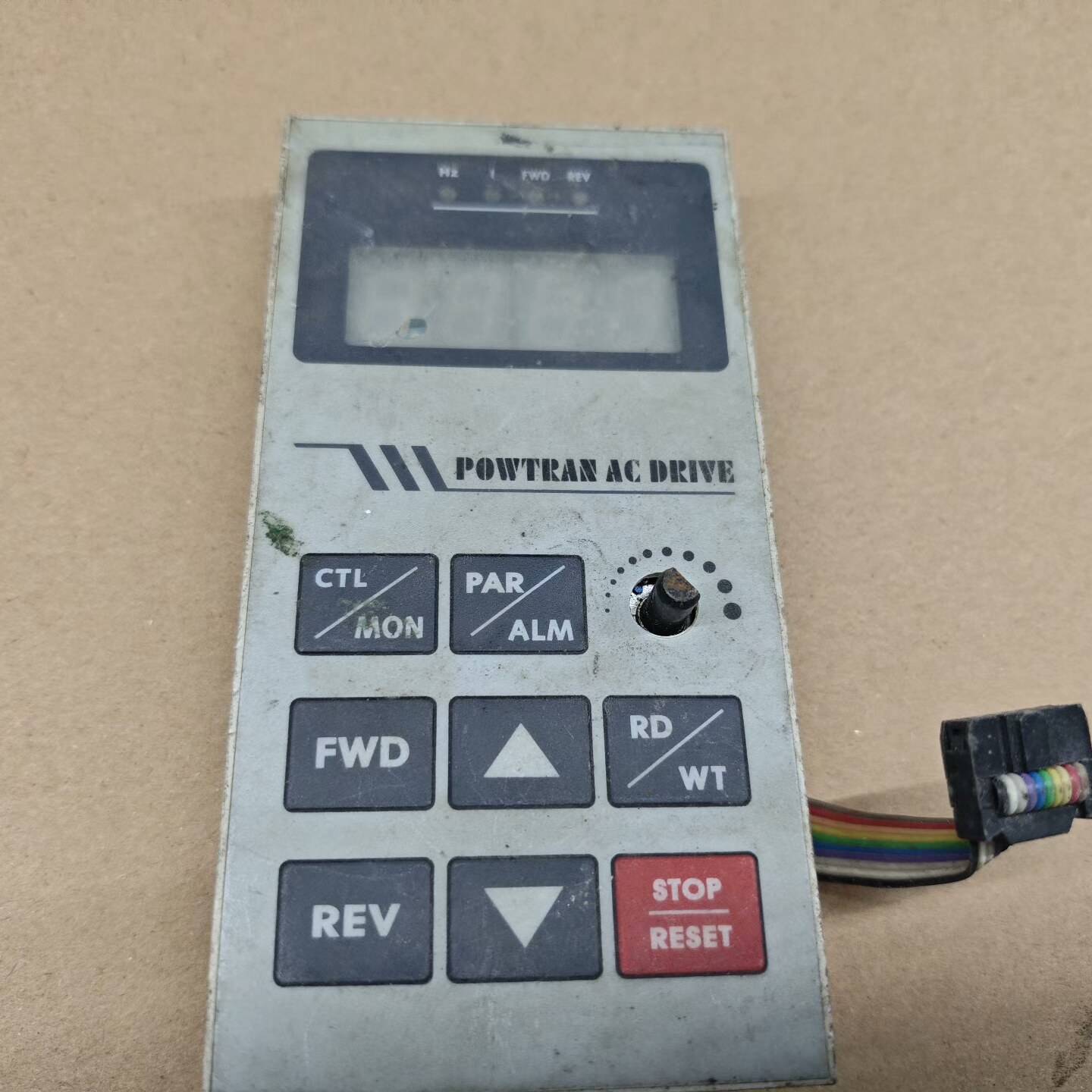 议价普传变频器pi3000控制面板