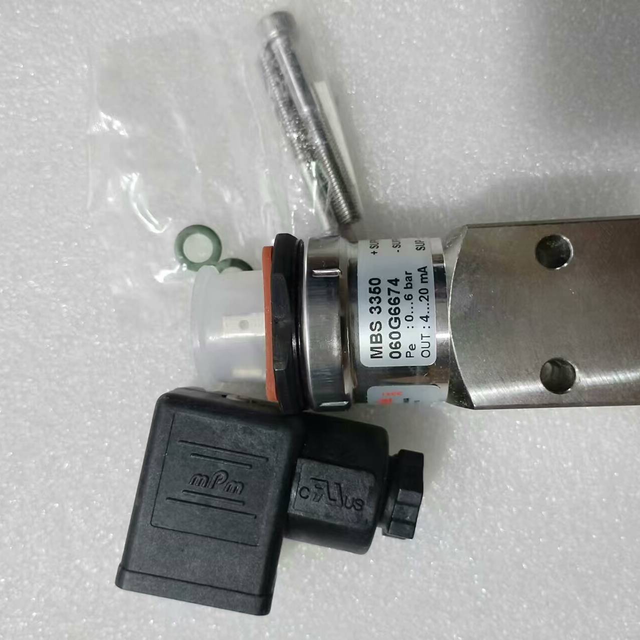 议价丹佛斯压力传感器060G6674