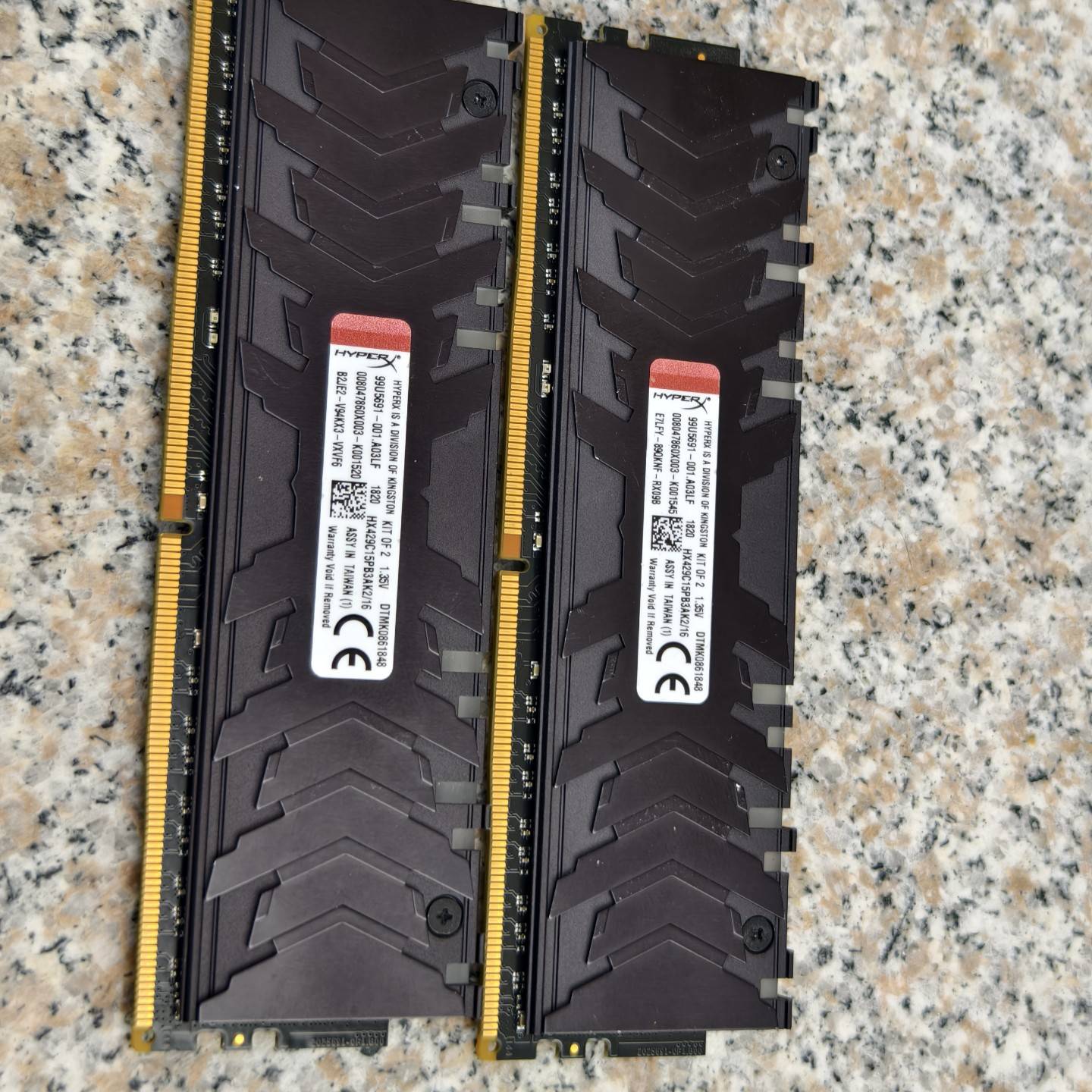 议价金士顿 HyperX掠食者 DDR4  8GX2 共16g