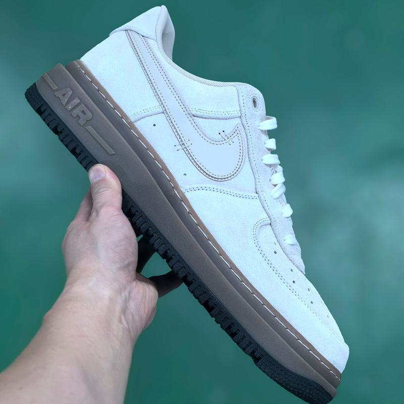 超大码：Nike Air Force 1 Luxe AF1 Low 米色低帮板鞋HV2531-100