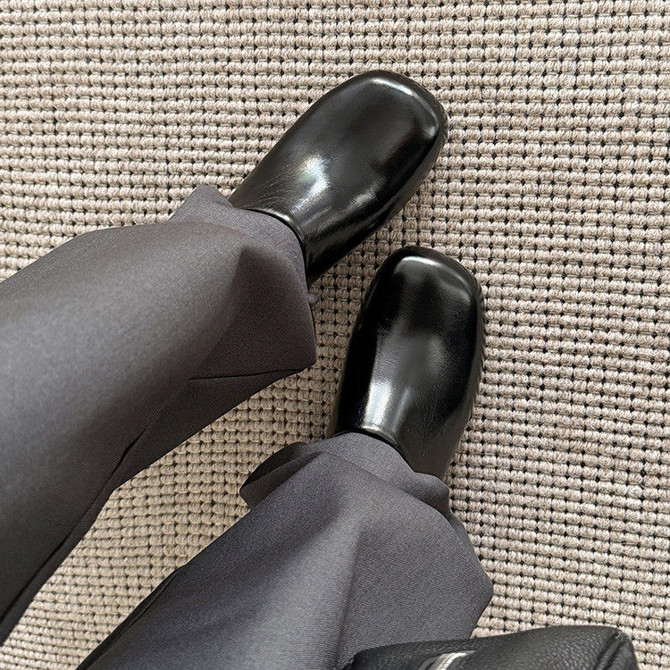 春季新款复古简约圆头高跟一脚蹬单鞋真皮气质粗跟通勤深口小皮鞋