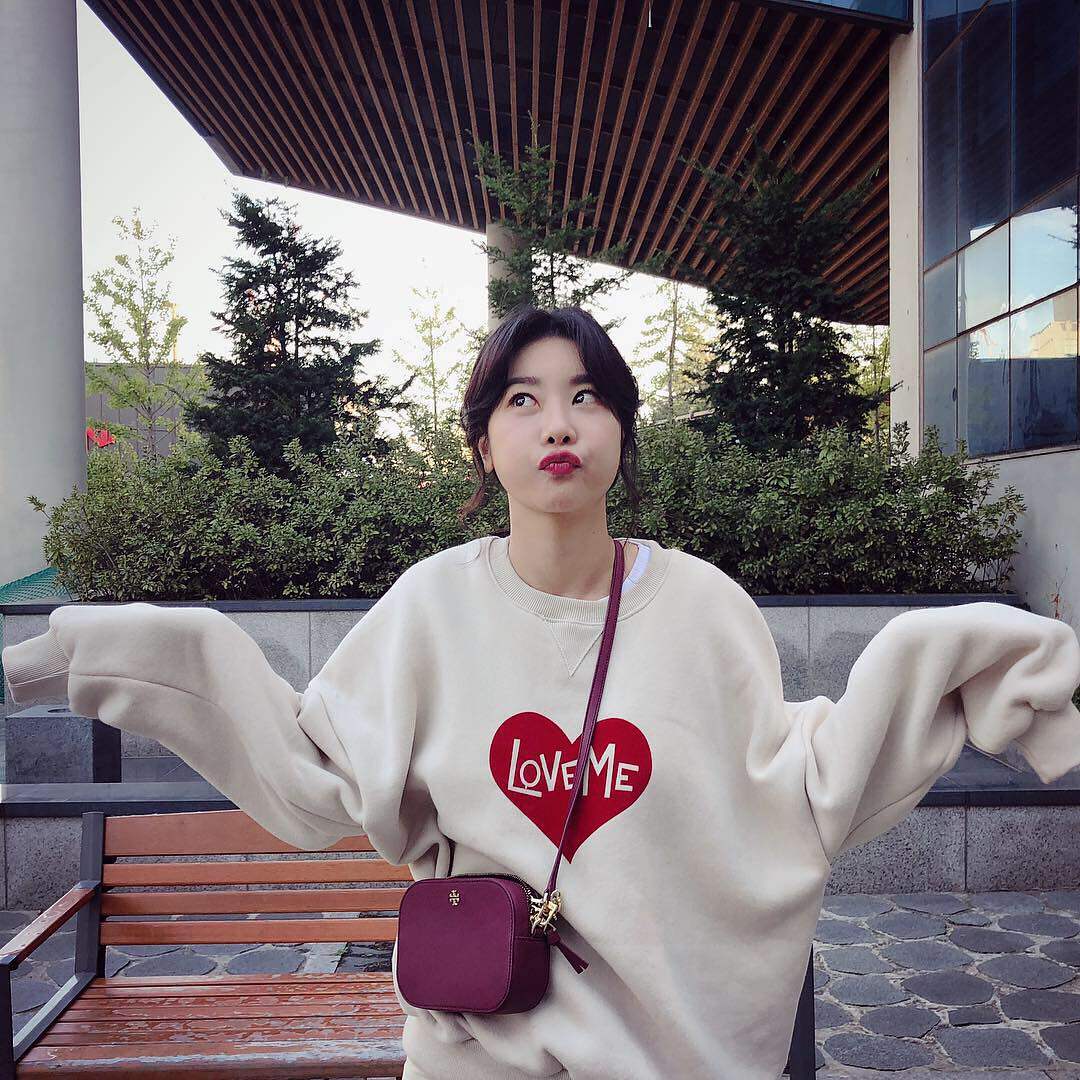 韩国正品代购noirnine朴素珍同款LoveMe印花字母加绒情侣套头卫衣