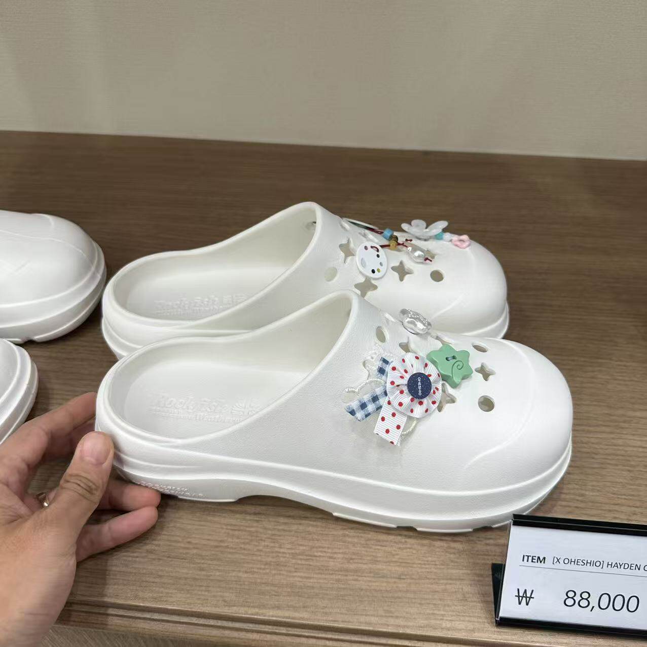 韩国代购rockfish厚底拖鞋鞋花装饰洞洞鞋 甜美户外凉鞋增高5cm