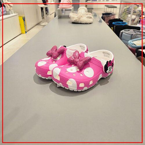 韩国代购Crocs卡骆驰 儿童迪士尼米妮联名防滑耐磨洞洞拖鞋212372