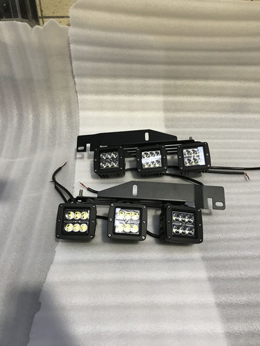 适用17-20年猛禽F150雾灯前杠LED射灯行车灯原车前杠角灯改装配件