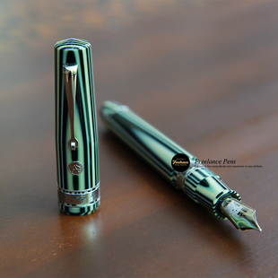 意大利ASC博洛尼亚埃及艳后限量赛璐珞气压上墨14K金弹性尖钢笔