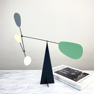 现代简约北欧莫兰迪色几何动态平衡摆件样板房售楼处软装饰品摆设