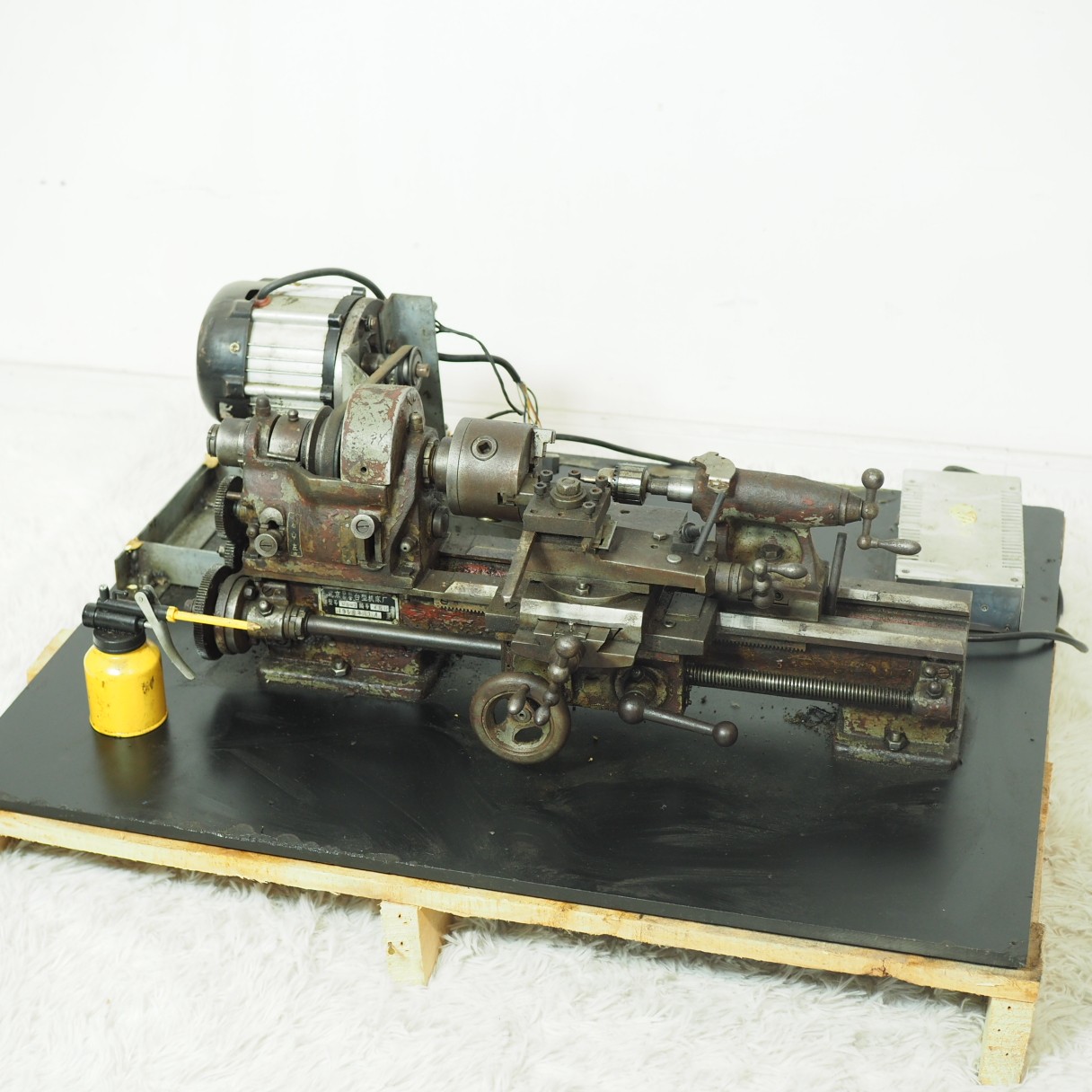 台型机床厂C609型微型车床