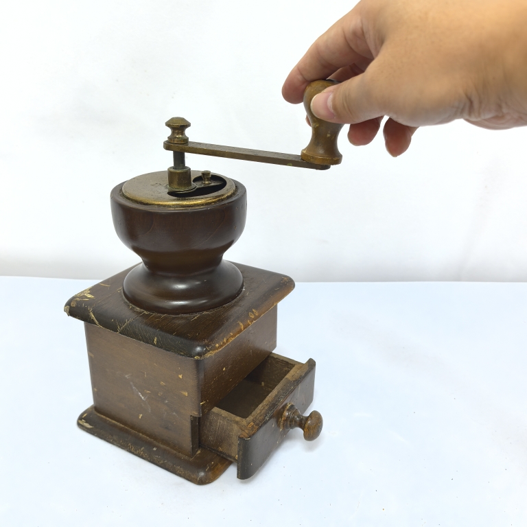 木制进口古董老式磨豆机咖啡机