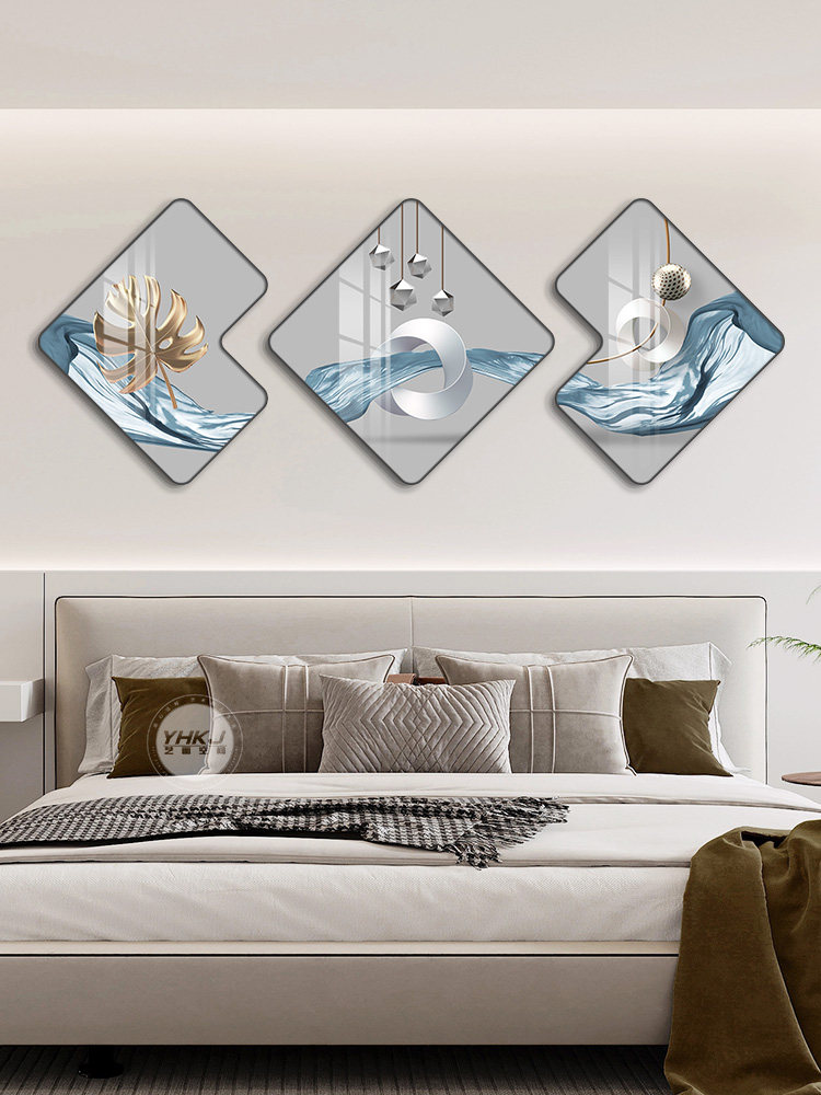 Modern and simple master bedroom, bedside decoration painting, high-end sense triptych hanging painting, light luxury atmosphere, polygonal room mural