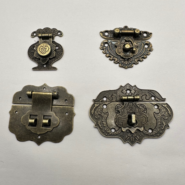 仿古青古铜挂锁搭扣锌合金箱扣首饰盒中式五金配件木盒木箱锁扣图片