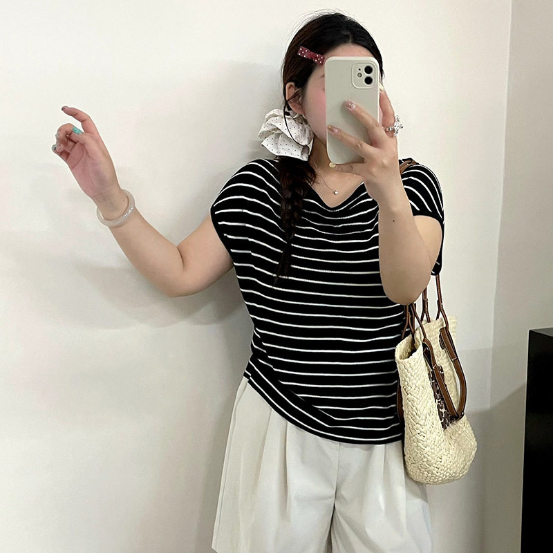 大码女装堆堆领背心条纹针织衫女2026夏款胖mm气质外穿吊带23930 - 实物图