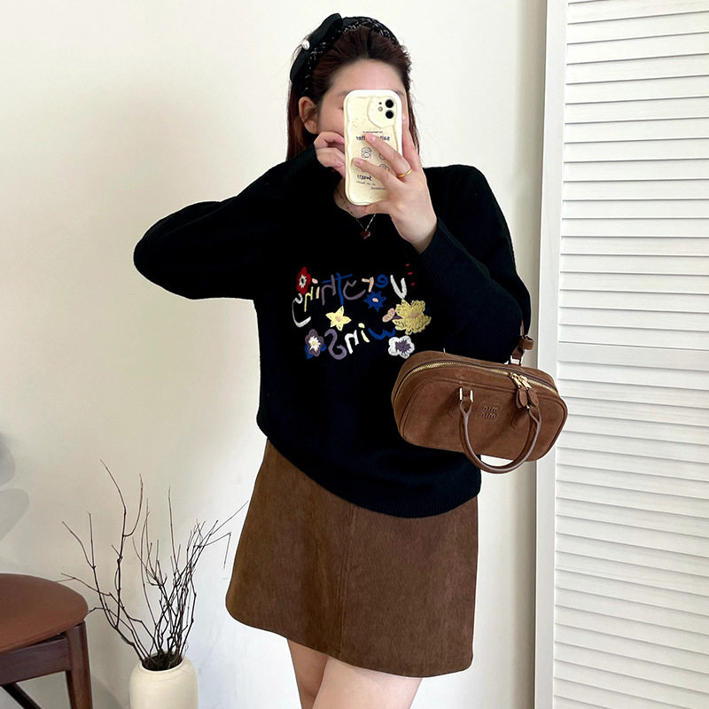 大码女装圆领套头衫女刺绣毛衣2025秋冬新款胖mm宽松针织衫,女装/女士精品,毛针织衫,淘宝优惠券,粉丝福利购,淘宝优惠卷