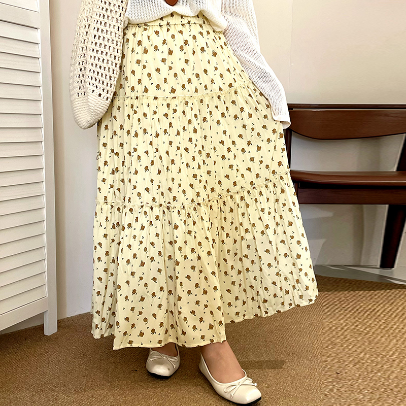 大码女装气质减龄蛋糕裙女高腰a字半裙秋2025新款胖mm碎花半身裙