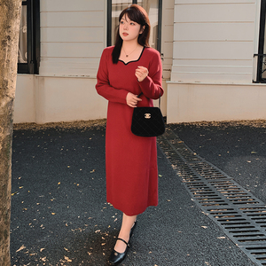 大码女装气质法式长裙2024冬胖mm显瘦针织毛衣裙女外穿内搭连衣裙