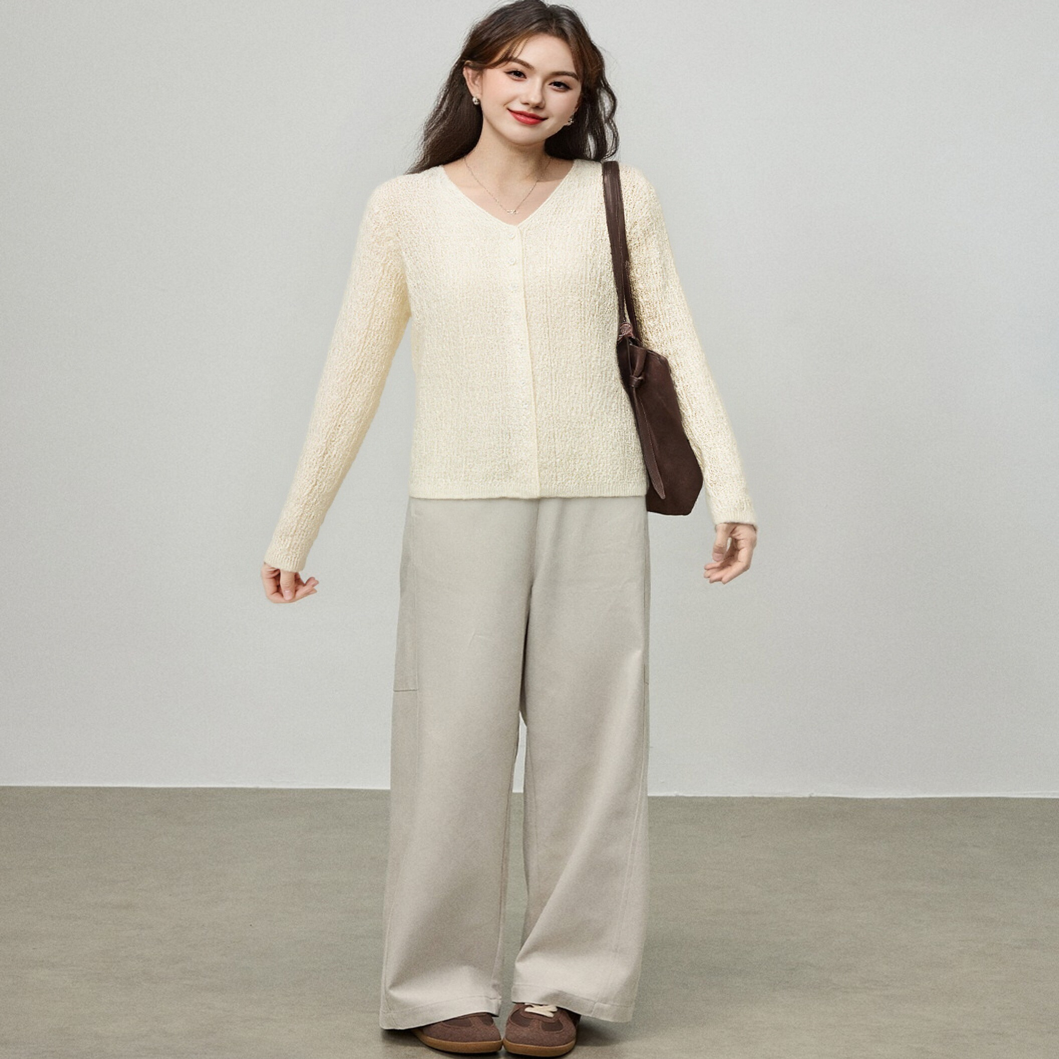 大码女装百搭休闲v领外套2025秋胖mm慵懒宽松针织开衫女上衣