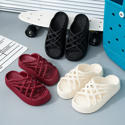 平底凉鞋女2025今年流行夏季新款厚底一字带小仙女网红爆款松糕鞋