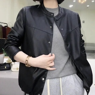 新款海宁皮衣女短款外套宽松中年妈妈装休闲大码春季女装皮夹克