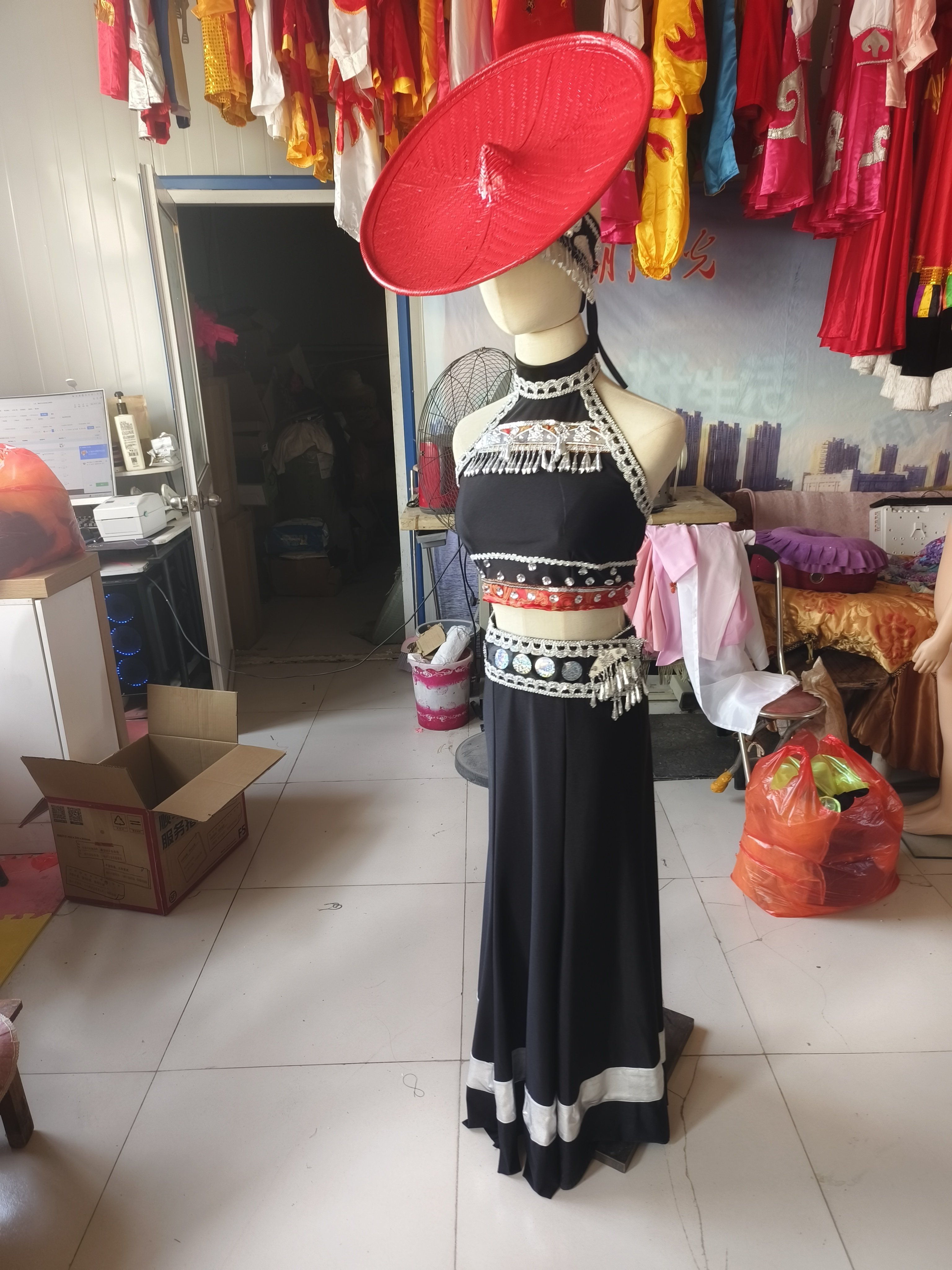 傣族舞蹈《花爻》头饰斗笠帽子十演出服