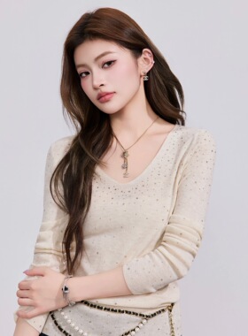 法式 26春满天星星河碎钻V领针织衫女长袖套头修身内搭打底衫上衣