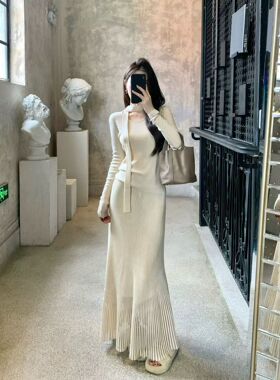 纯欲性感灰色V领飘带挂脖长袖针织衫女秋冬气质修身内搭打底上衣