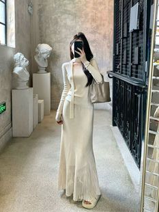 内搭打底上衣 女秋冬气质修身 纯欲性感灰色V领飘带挂脖长袖 针织衫