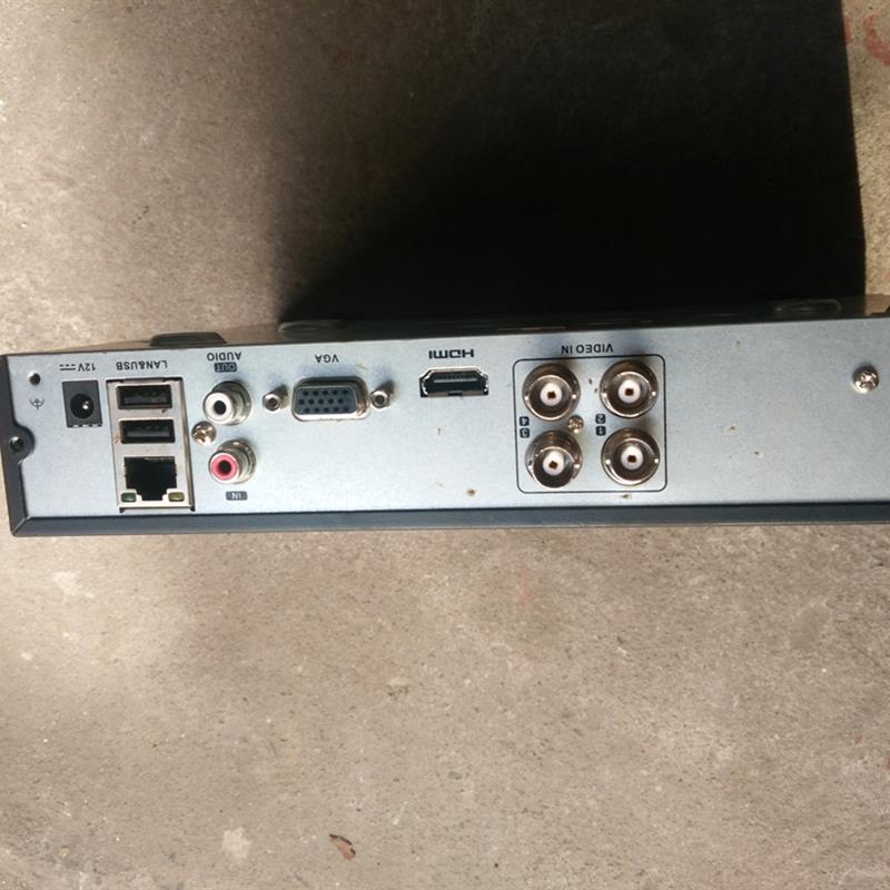 新号二手海威视 DS-7804HGH-E1 F1/M 同轴4路硬盘录像机 手机监控