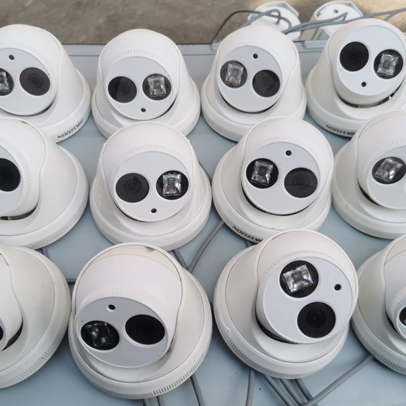 二手海康威视3.6MM模拟同轴混合半球监控摄像头DS-2CE56C5T-IT3