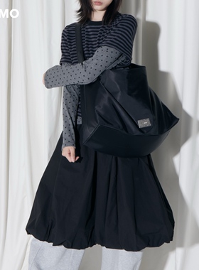 LeAMO｜原创'Manon玛侬包'高级感尼龙简约大容量通勤斜挎托特包